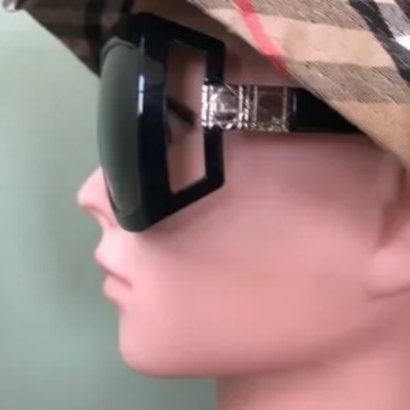 Dior Oversized Sunglasses - Picture 6 of 8